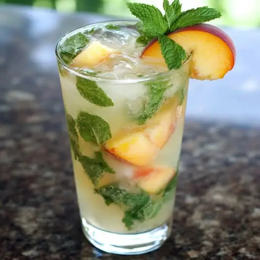 Mojito Pétillant à la Verveine, Pêche Blanche & Menthe