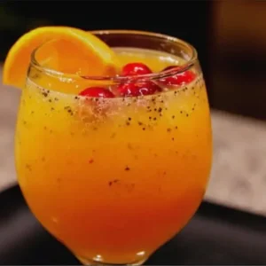 Sangria de Noël Festive : Agrumes, Framboises et Épices Chaudes