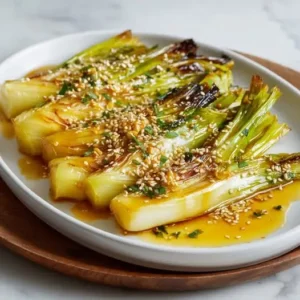 Poireaux Fondants : Sauce Moutarde-Miel et Graines de Sésame