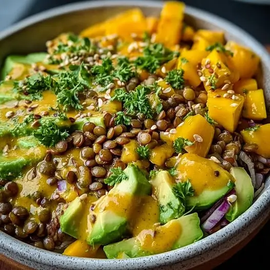 Salade d’Hiver Gourmande : Lentilles, Mangue & Coco-Curry