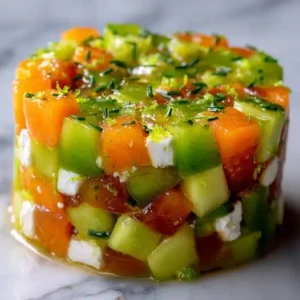 Tartare de melon, avocat et chèvre frais